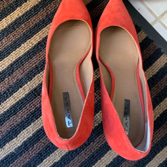 Tahari Heels - Picture 4 of 5